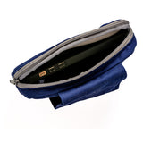 une saccoche d'un porte bébé bleu bebiji