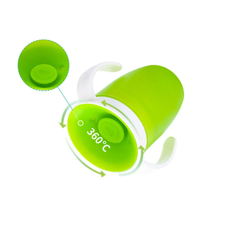 un gobelet pour bébé